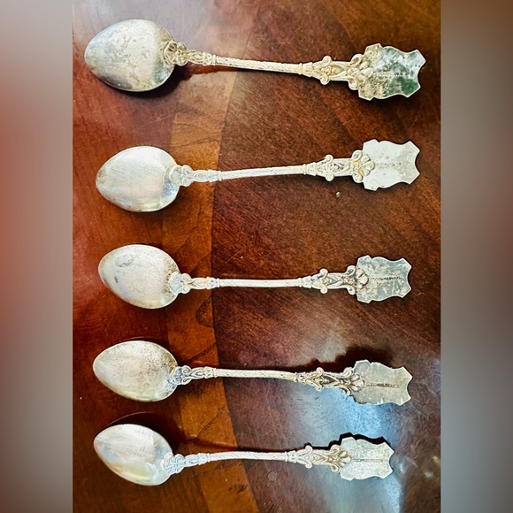 Collection of 5 pcs vintage high end enamel souvenir spoons silver plate - Picture 2 of 4